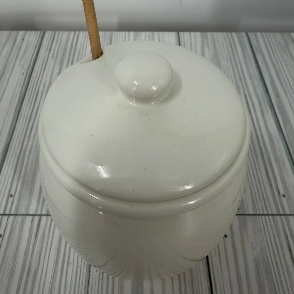 Sur La Table White Ceramic Honey Pot Jar Wooden Dipper and Lid Embossed Honey‎